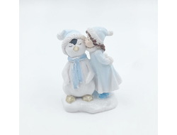 Фигурка новогодняя Девочка с Пингвином