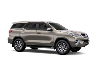 Автомобильные чехлы Toyota Fortuner II  с 2015г.в.