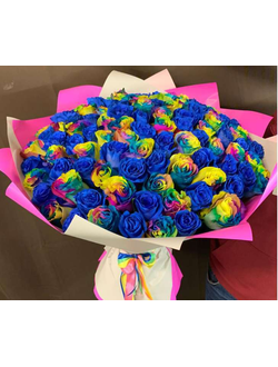 Букет 101 синяя и радужная роза в упаковке