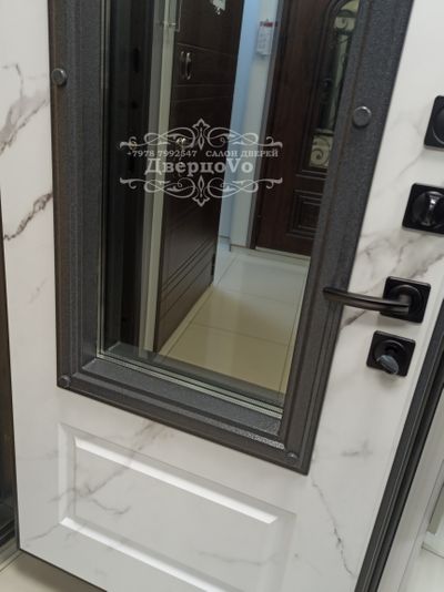 ВИЛЛАДЖ/ С КОВКОЙ ВНУТРИ СТЕКЛОПАКЕТА/ ГРАФИТ БУКЛЕ/ МРАМОР НАТУРАЛЬНЫЙ