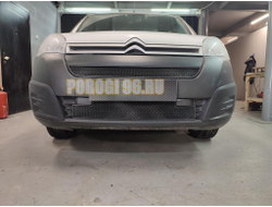 Защита радиатора Citroen Berlingo 2015- black верх