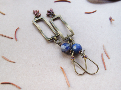 "Чай с небесными сферами", бохо-серьги с содалитом