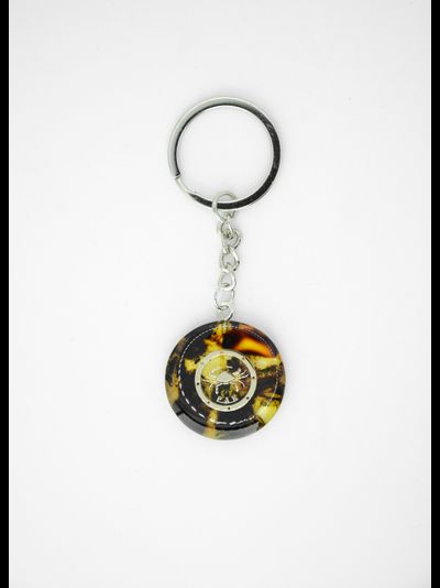 Брелок из натурального янтаря "Рак"