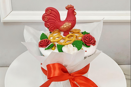 Кулич фисташковый со взбитым ганашем и малиной "Петушок-золотой гребешок"