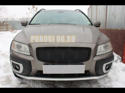 Защита радиатора Volvo XC70 II 2007-2016 3D black верх PREMIUM (устанавливается вместо штатной)