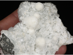 Окенит, сферолиты, Индия (75*65*40 мм, 162 г) №37632