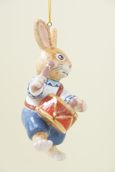 Заяц с барабаном