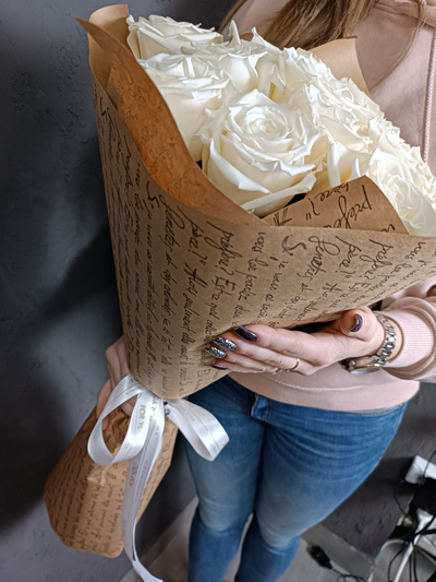 Монобукет Роза Эквадор "Плайя Бланк" 15шт