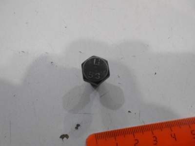 болт М 8 (для мотоциклов Ява) Li