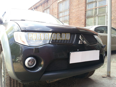 Защита радиатора Mitsubishi L200 2006-2010 black верх