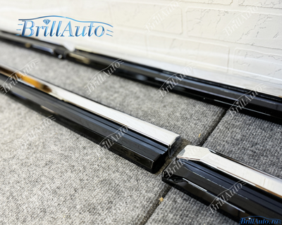 Молдинги Lexus LX600 LX500d на двери черные, хром