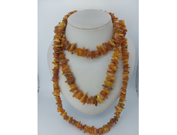 Длинные лечебные бусы из янтаря