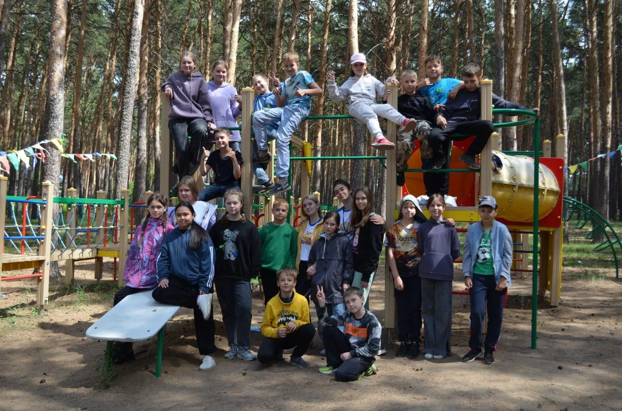 Крупные лагеря. Pro camp лагерь. Шпаро лагерь большое приключение. Крупные лагеря. Детский приключенческий лагерь.