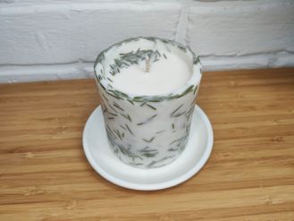 Ботаническая свеча из соевого воска с хвоей, 1 шт., 7,5 x 7,5 см