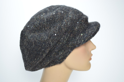 Визио итальянская кепка с паетками черная