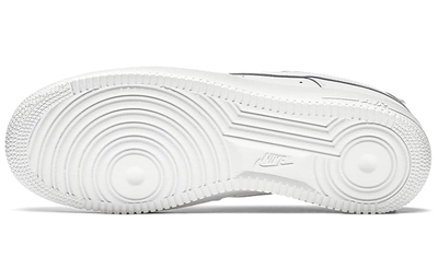 Кроссовки Nike Air Force 1 07 White белые подошва