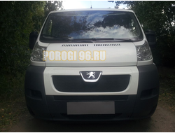 Защита радиатора Peugeot Boxer 2006-2014 black верх