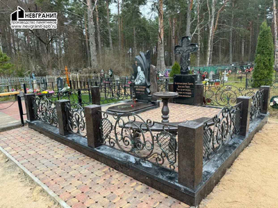 Гранитный комплекс  элитный 378  с крестом красивый