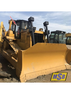 Стекло дверное правое на Caterpillar D7R