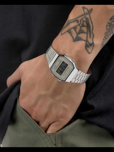 Часы Casio A-168WA-8A