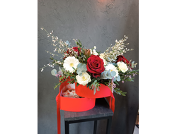 Композиция в коробке "Сердце двойное"+конфеты