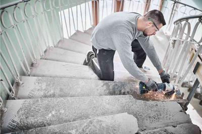 Аккумуляторные углошлифовальные машинки AGC 18-125 EB-Basic