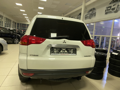 Mitsubishi Pajero Sport, 2011, 242 т.км.