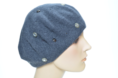 Темно серый фетровый берет со стразами