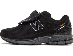 New Balance 1906r Cordura Pouch Black