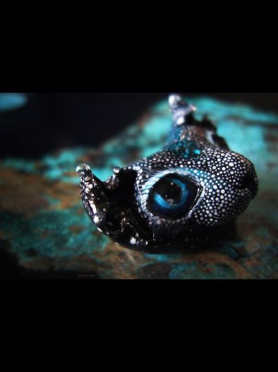 "Подлунный барсокосм", брошь с космическим котом