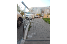 ТСЖ "Чапаев дом", ул. Кавалерийская 9. Ограждение из нержавеющей стали. Фото 3