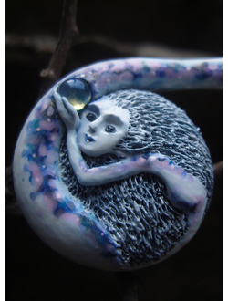 Волшебная брошь-миниатюра "Ледяная Русалочка" с натуральным опалом