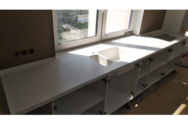 Столешница с подоконником из искусственного камня в Брянске фото