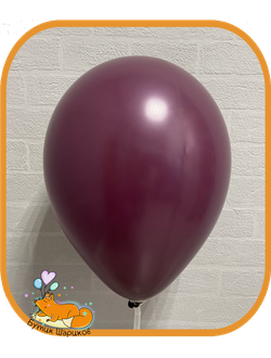 Шарики под потолок белого цвета