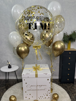 Коробка-сюрприз белая с 7 шарами внутри + фонтан из 7 шаров и баблс рядом