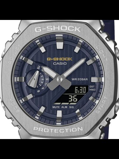 Часы Casio G-Shock GM-2110SH-2A