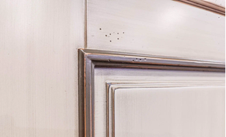 Встроенный шкаф для одежды четырехдверный.