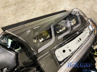 Фары Toyota Land Cruiser 200 в стиле LEXUS, БЕГАЮЩИЕ