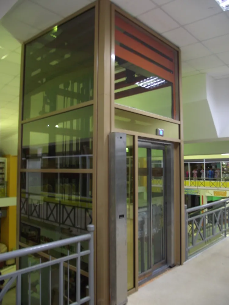 Эксклюзивное остекление шахты лифта город Сыктывкар, торговый центр "РУБЛИК"