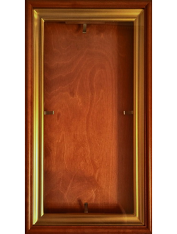 Киот деревянный с деревянной рамой, покрытой напылением "под золото" для мерной иконы.