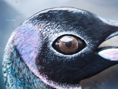 "Ледяной Пингвин Полярных Шаманов", волшебная брошь с изумрудом