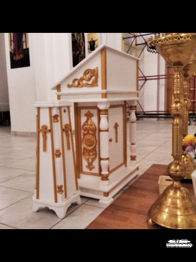 Аналой центральный с резным декором