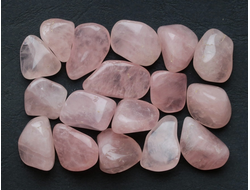 Кварц розовый, галтовка в ассортименте