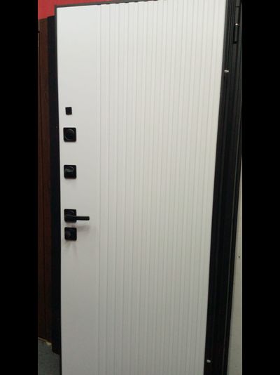 ЛАЙНДОР. ЭКСТРА  УЛЬТРА 117 мм (ТРЕХКОНТУРНАЯ). ЧЕРНЫЙ КВАРЦ/ БЕЛЫЙ МАТОВЫЙ