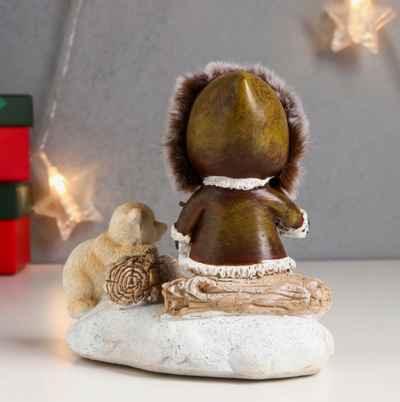 Новогодний сувенир с подсветкой "Малыш и белый медвежонок у костра" 12,5х8х13,5 см