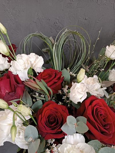 Композиция в шляпной коробке