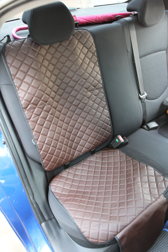 Защитная накидка под детское кресло с прострочкой ромб