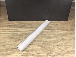 Накладной алюминиевый профиль СЕРЕБРИСТЫЙ Анодированный 2000х15.2х6мм (2загл.б/крепежа)