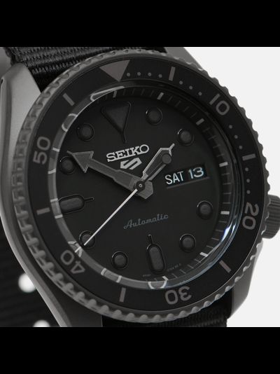 Наручные часы Seiko SRPD79K1