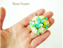 Кулон "Крем и лазурь".